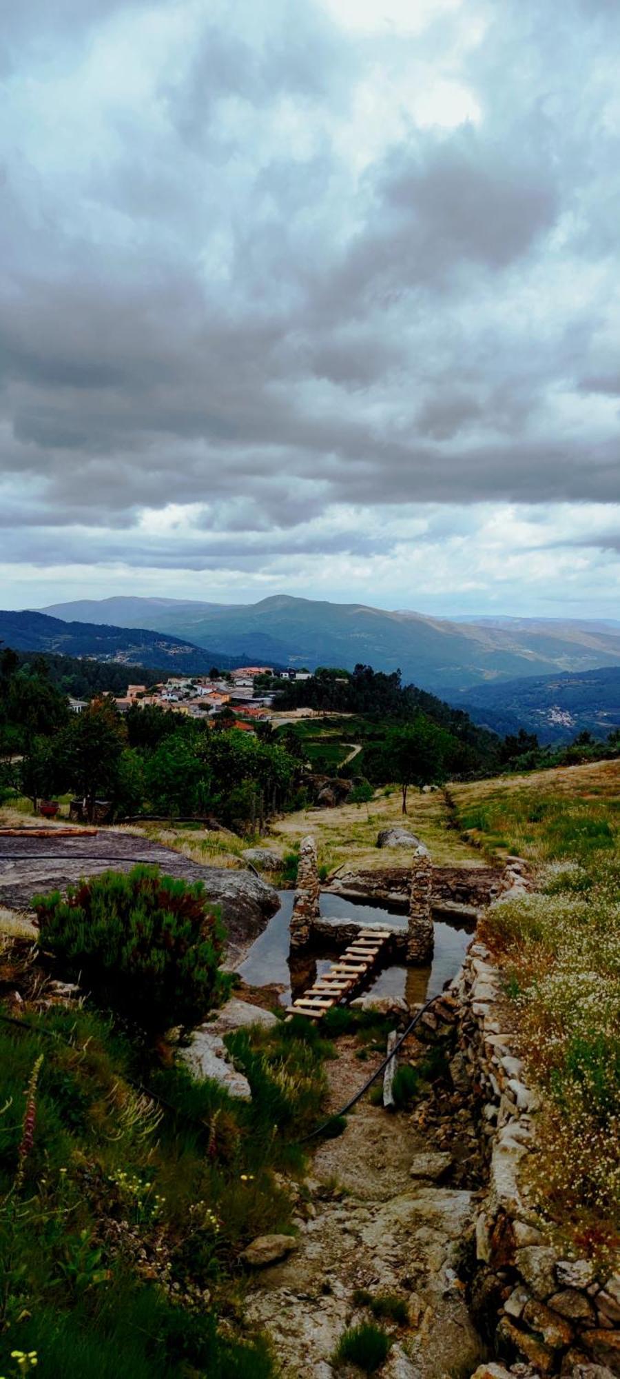 הוילה קסטרו דאירה Casa Do Monte מראה חיצוני תמונה